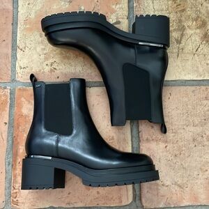 NEW DKNY Patria Leather Block Heel Boots Black Size 11 MSRP$199